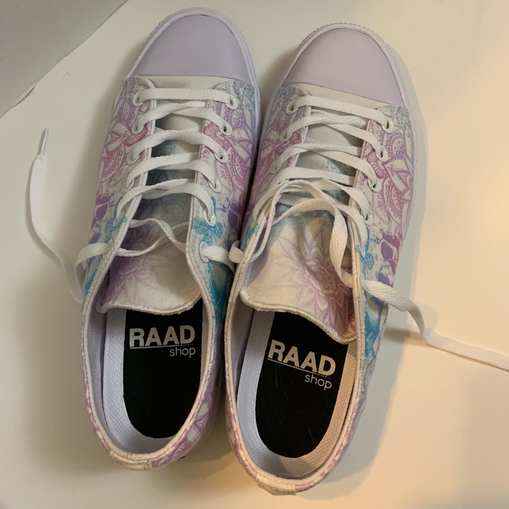 RAAD shop low tops